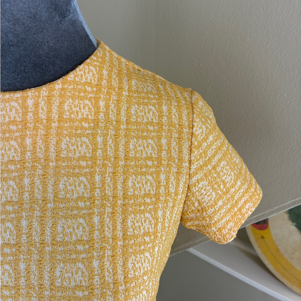 Vintage 1960s White & Mustard Plaid Mod Shift Dress w/ Faux Belt - Picture 3 of 9